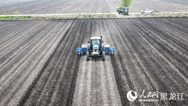 高端+智能 国产“铁牛”驰骋黑土地